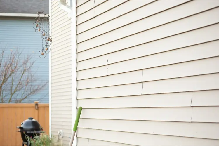 Should I Replace My Siding When I Replace My Roof?